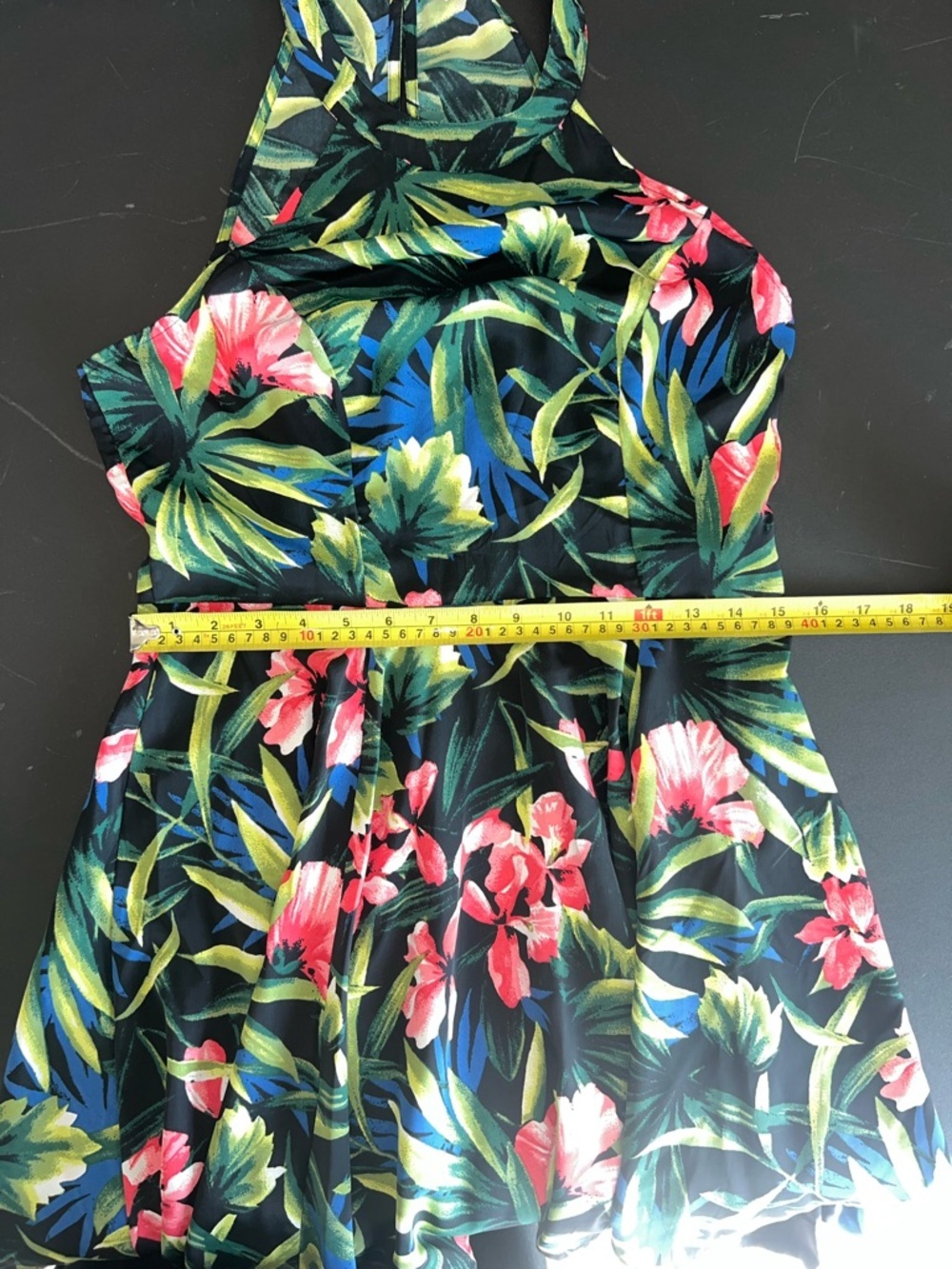 Hollister Women's Skater Summer Halter Dress Floral Peek A Boo Back Sz M - Picture 8 of 9
